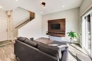 2259 W Coulter St, Chicago, IL 60608 - Photo 9