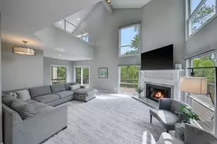 2103 Pebble Creek Dr, Lisle, IL 60532 - Photo 3