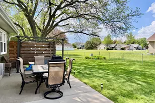608 Greenridge Dr, Sterling, IL 61081 - Photo 35