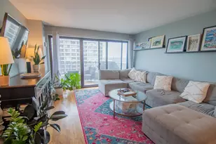 2020 N Lincoln Park W, Chicago, IL 60614 - Photo 3