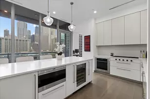 403 N Wabash Ave, Chicago, IL 60611 - Photo 11
