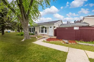5I Fernwood Dr, Bolingbrook, IL 60440 - Photo 17