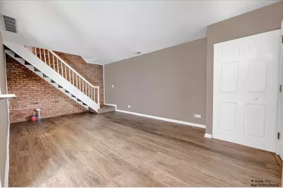 142 Ann Court #B, Bartlett, IL 60103 - Photo 3