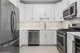 600 N Dearborn St, Chicago, IL 60654 - Photo 5