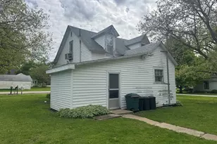 601 E Harrison St, Saybrook, IL 61770 - Photo 3