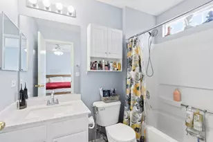2250 Stoughton Dr, Aurora, IL 60502 - Photo 21