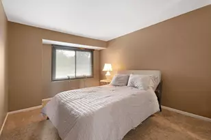 404 Bluebird Ln, Deerfield, IL 60015 - Photo 17