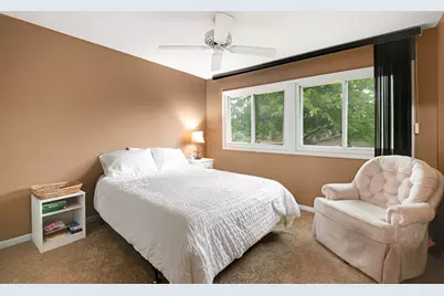 404 Bluebird Lane, Deerfield, IL 60015 - Photo 15