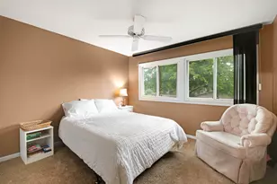 404 Bluebird Ln, Deerfield, IL 60015 - Photo 15