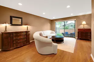 404 Bluebird Ln, Deerfield, IL 60015 - Photo 3