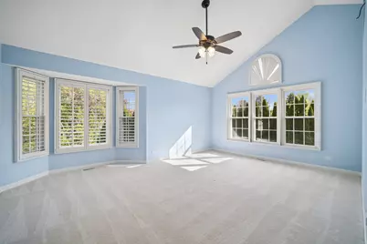 563 Dover Court, Buffalo Grove, IL 60089 - Photo 17
