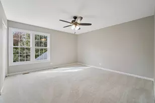 563 Dover Ct, Buffalo Grove, IL 60089 - Photo 19