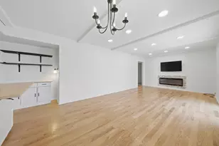 565 Gateshead Ave S, Elk Grove Village, IL 60007 - Photo 17