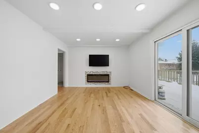 565 Gateshead Avenue S, Elk Grove Village, IL 60007 - Photo 19