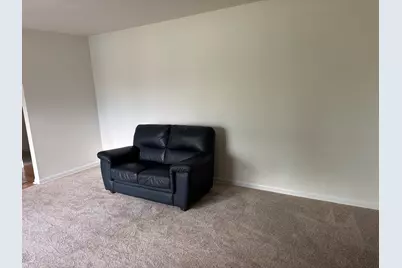 565 Gateshead Avenue S, Elk Grove Village, IL 60007 - Photo 7