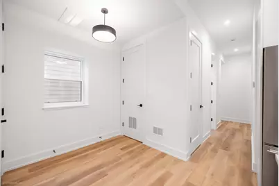 2113 N Kenmore Avenue #1, Chicago, IL 60614 - Photo 11