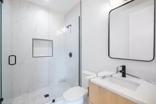 2113 N Kenmore Ave, Chicago, IL 60614 - Photo 15
