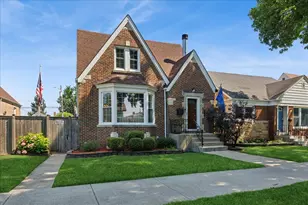7620 W Rascher Ave, Chicago, IL 60656 - Photo 1