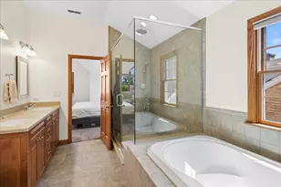 7620 W Rascher Ave, Chicago, IL 60656 - Photo 15