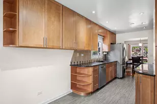 2747 Wilshire Ln, Northbrook, IL 60062 - Photo 7