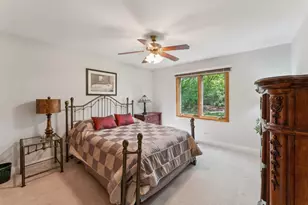 384 E Montrose Ave, Wood Dale, IL 60191 - Photo 23