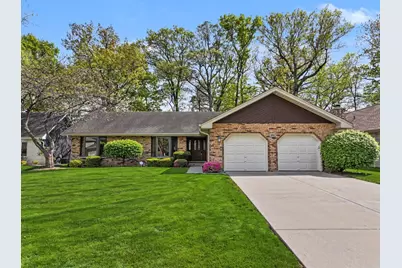 384 E Montrose Avenue, Wood Dale, IL 60191 - Photo 1
