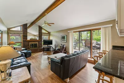 384 E Montrose Avenue, Wood Dale, IL 60191 - Photo 9