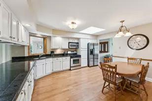 384 E Montrose Ave, Wood Dale, IL 60191 - Photo 15