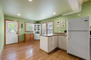 103 Grove Ave, Fox River Grove, IL 60021 - Photo 15