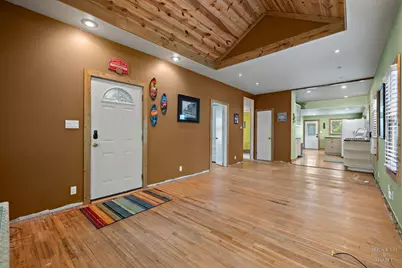 103 Grove Avenue, Fox River Grove, IL 60021 - Photo 5