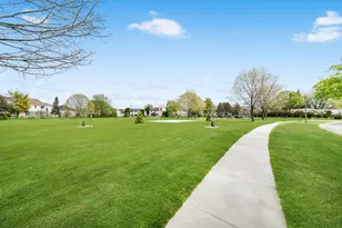 773 Madelyn Dr, Des Plaines, IL 60016 - Photo 21