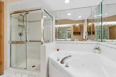 650 S River Road #301, Des Plaines, IL 60016 - Photo 13