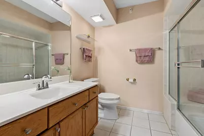 650 S River Road #301, Des Plaines, IL 60016 - Photo 15