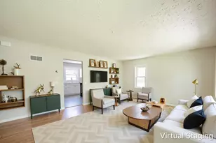 319 Spruce Ave, Bensenville, IL 60106 - Photo 3