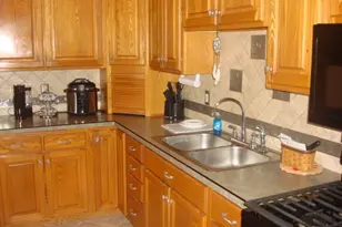 404 E Fourth St, Streator, IL 61364 - Photo 3