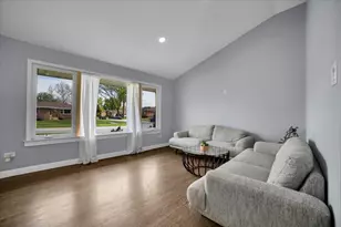 5549 W 102nd St, Oak Lawn, IL 60453 - Photo 7