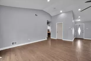 5549 W 102nd St, Oak Lawn, IL 60453 - Photo 19