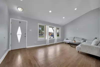 5549 W 102nd Street, Oak Lawn, IL 60453 - Photo 5