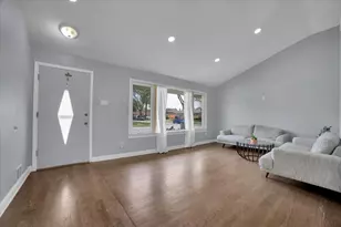 5549 W 102nd St, Oak Lawn, IL 60453 - Photo 5