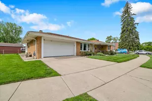 5549 W 102nd St, Oak Lawn, IL 60453 - Photo 3