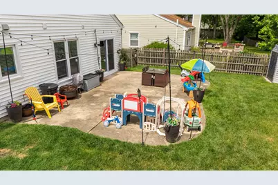 431 Newport Drive, Naperville, IL 60565 - Photo 5