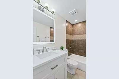 5331 N Delphia Avenue #231, Chicago, IL 60656 - Photo 5