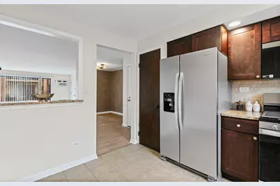 5331 N Delphia Avenue #231, Chicago, IL 60656 - Photo 5