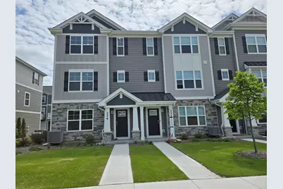 334 Basin Court, Saint Charles, IL 60174 - Photo 1