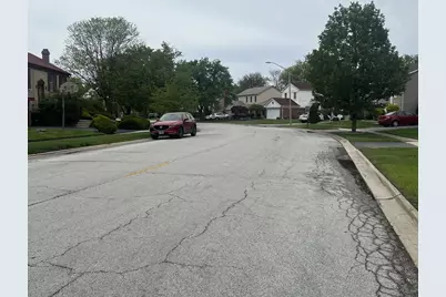 17607 Stonebridge Drive, Hazel Crest, IL 60429 - Photo 3