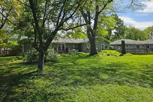 813 Considine Rd, Geneva, IL 60134 - Photo 7