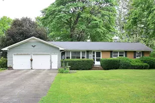 813 Considine Rd, Geneva, IL 60134 - Photo 1