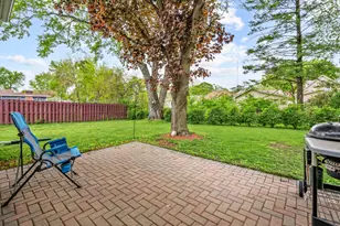 221-223 Ellen St, Sycamore, IL 60178 - Photo 13
