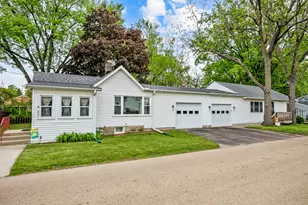 221-223 Ellen St, Sycamore, IL 60178 - Photo 1