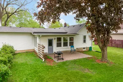 221-223 Ellen Street, Sycamore, IL 60178 - Photo 9